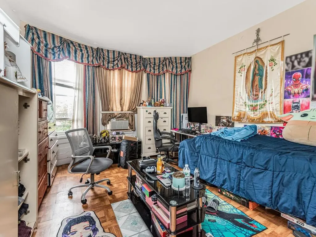 1827 Amethyst Street Bronx NY 10462