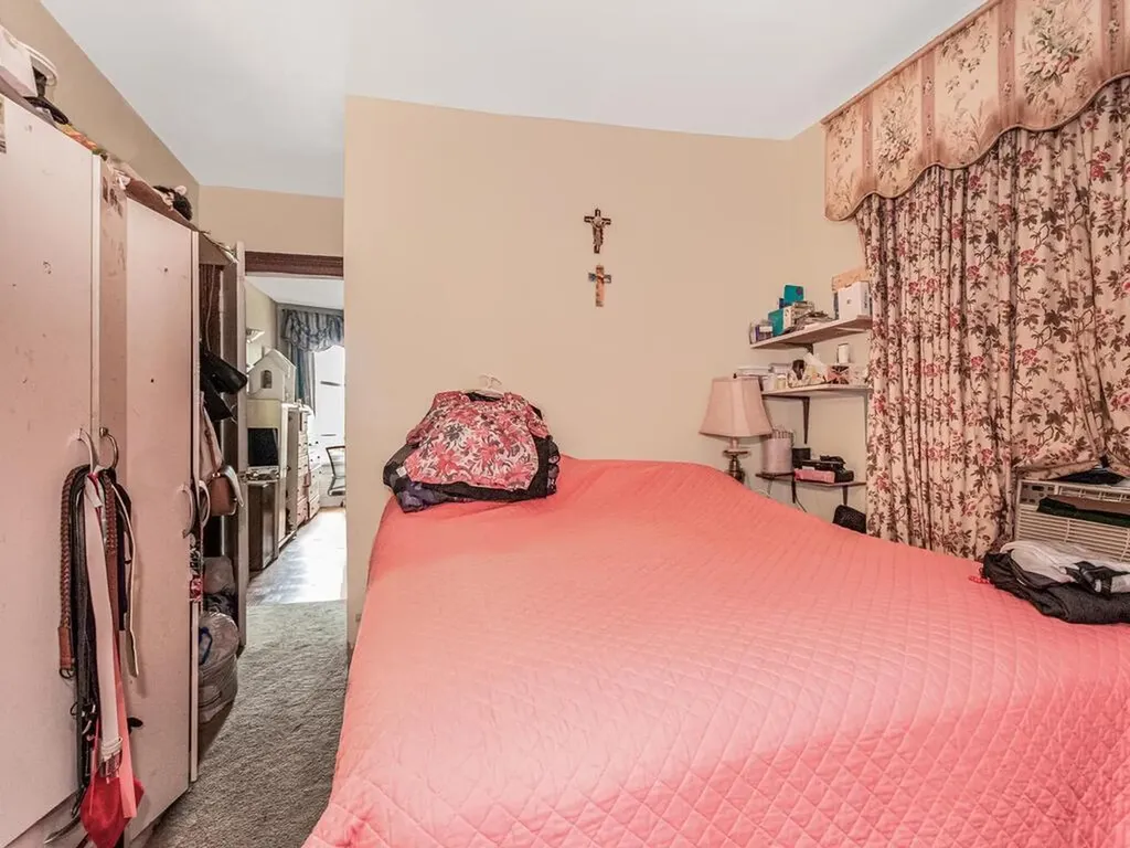 1827 Amethyst Street Bronx NY 10462