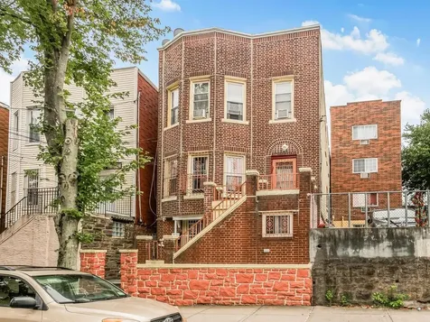 1827 Amethyst Street Bronx NY 10462
