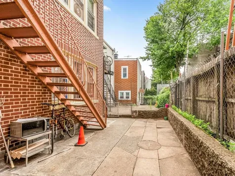 1827 Amethyst Street Bronx NY 10462
