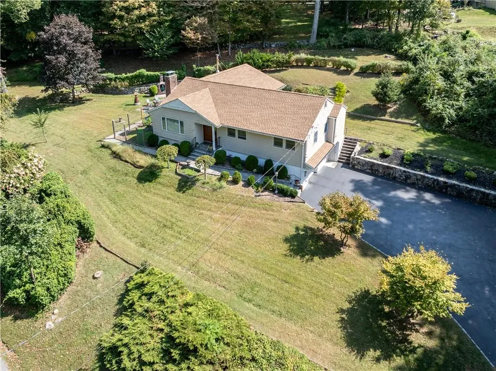 45 Stonehouse Road Somers NY 10589