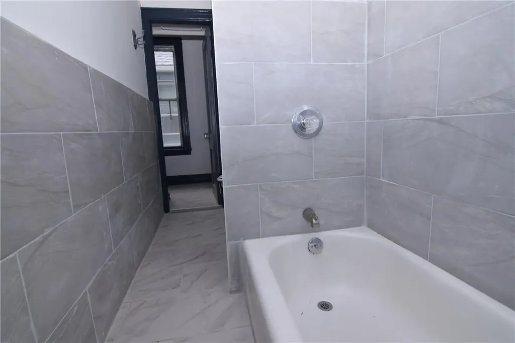 999 E 241st Street Bronx NY 10466