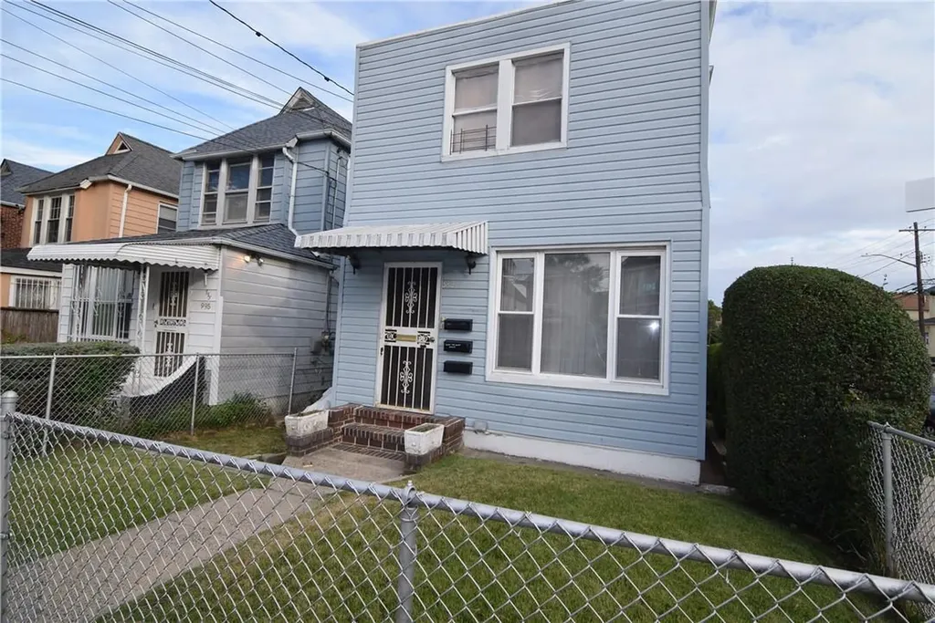 999 E 241st Street Bronx NY 10466