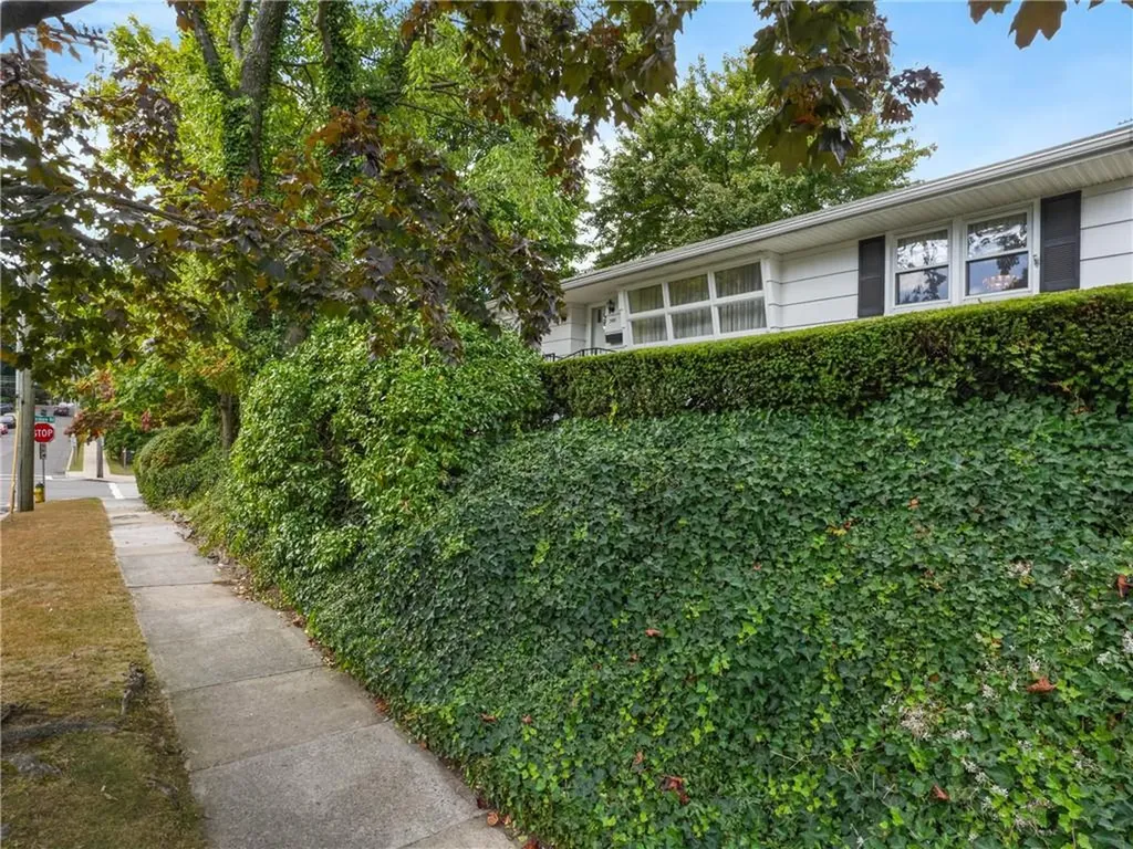345 Stanley Avenue Mamaroneck NY 10543