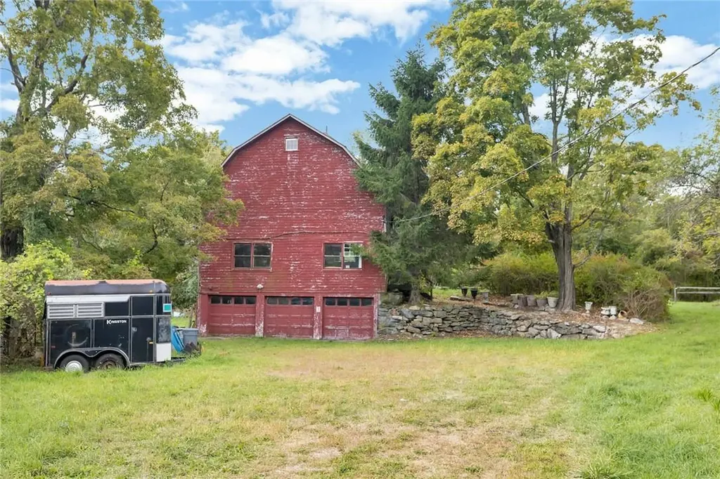 39 Terry Hill Road Carmel NY 10512