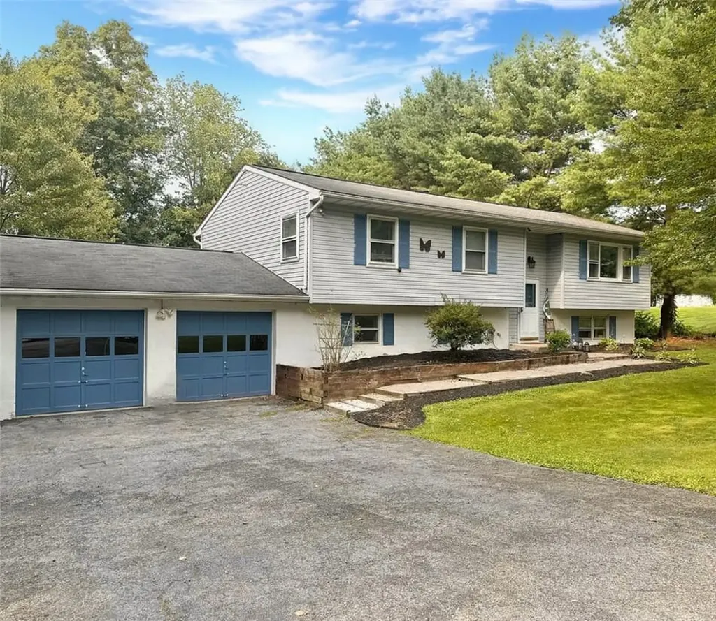 22 Foxwood Drive Newburgh NY 12550