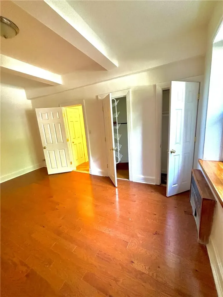 4320 Van Cortlandt Park E Bronx NY 10470