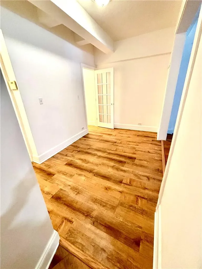 4320 Van Cortlandt Park E Bronx NY 10470