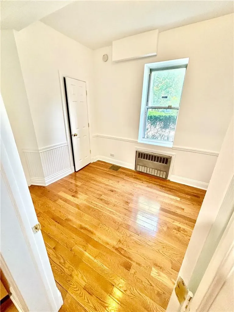 4320 Van Cortlandt Park E Bronx NY 10470