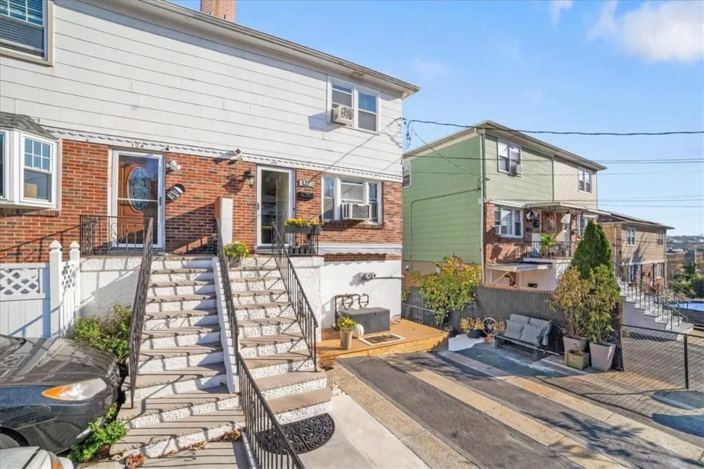 122 Woodland Avenue Yonkers NY 10703