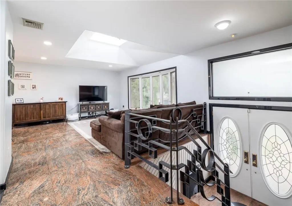 429 Bambrick Street Oceanside NY 11572