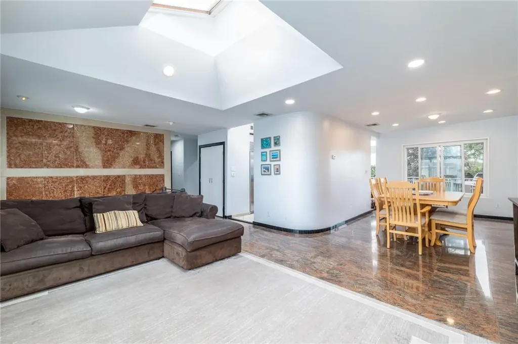 429 Bambrick Street Oceanside NY 11572