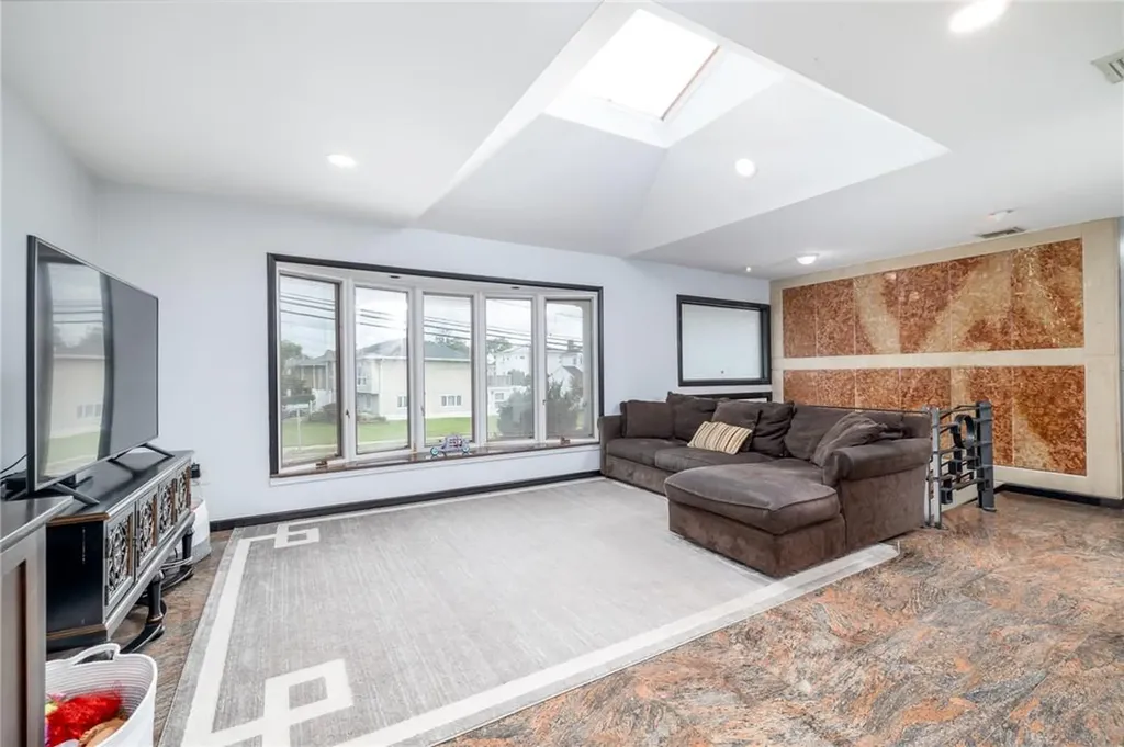 429 Bambrick Street Oceanside NY 11572