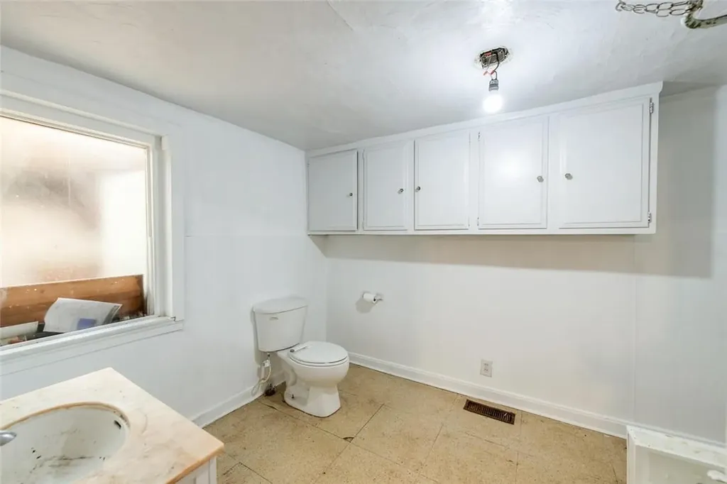 1593 E Noxon Road Lagrangeville NY 12540