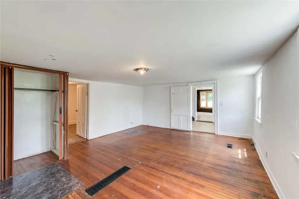 1593 E Noxon Road Lagrangeville NY 12540