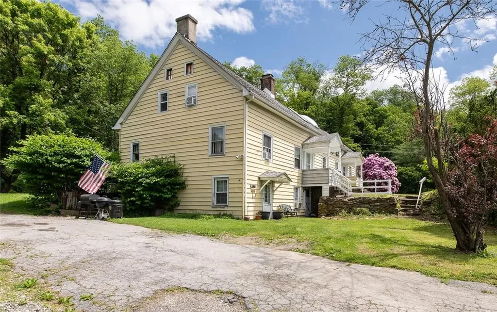 1593 E Noxon Road Lagrangeville NY 12540