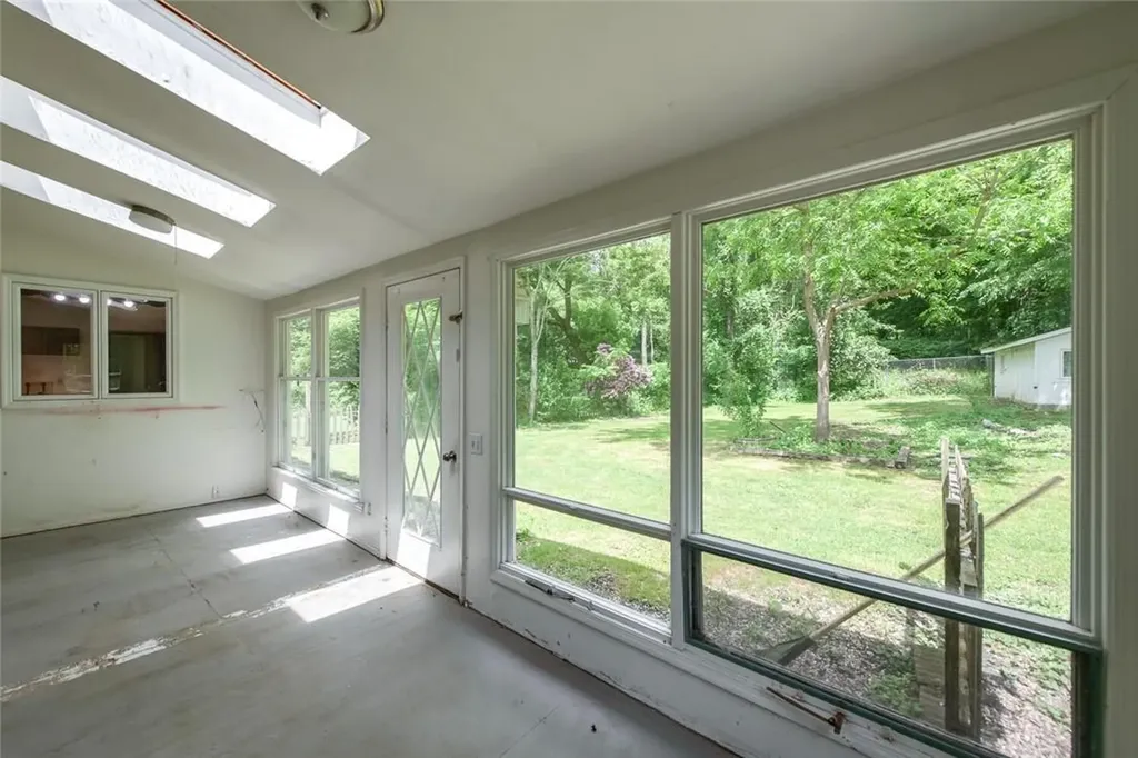 1593 E Noxon Road Lagrangeville NY 12540