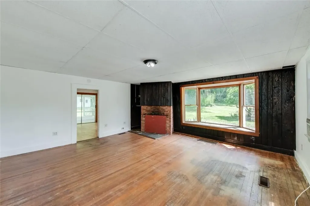 1593 E Noxon Road Lagrangeville NY 12540