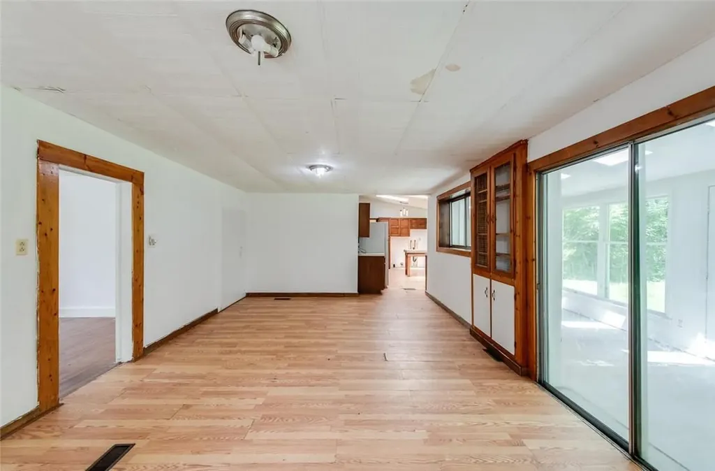 1593 E Noxon Road Lagrangeville NY 12540
