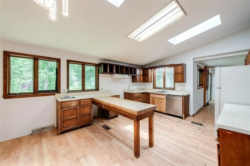 1593 E Noxon Road Lagrangeville NY 12540