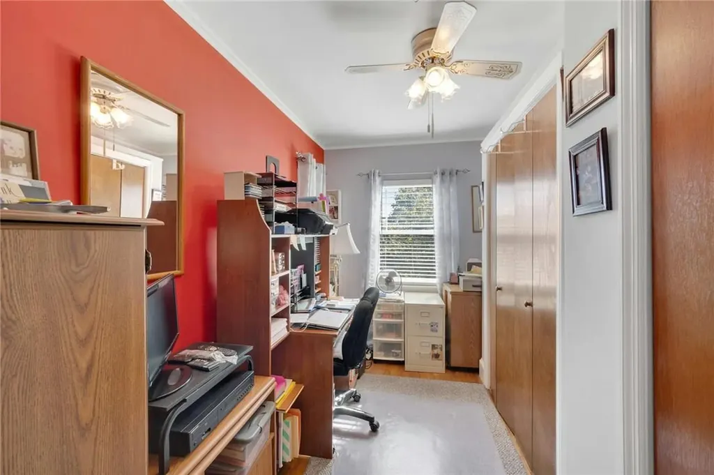 1017 Rhinelander Avenue Bronx NY 10462