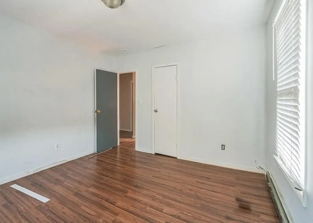 29 Dutchess Street Freeport NY 11520
