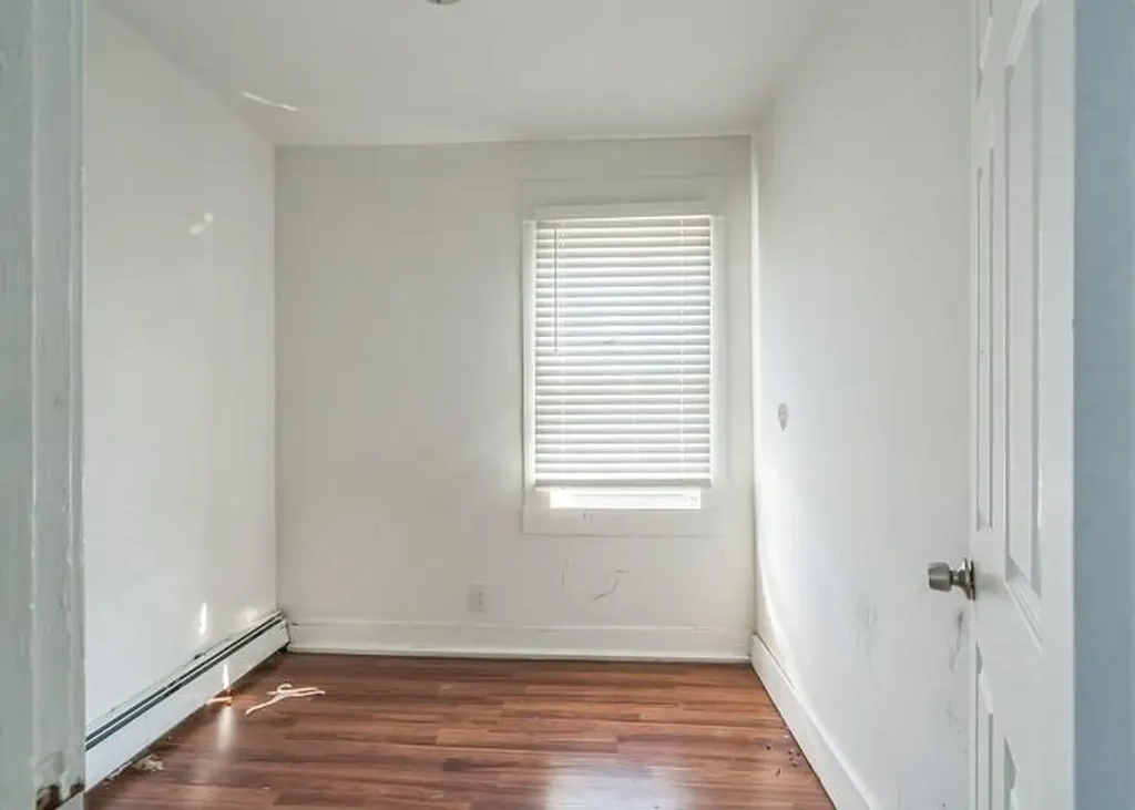 29 Dutchess Street Freeport NY 11520