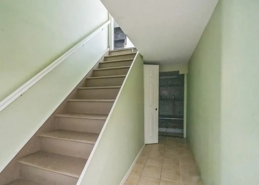 29 Dutchess Street Freeport NY 11520