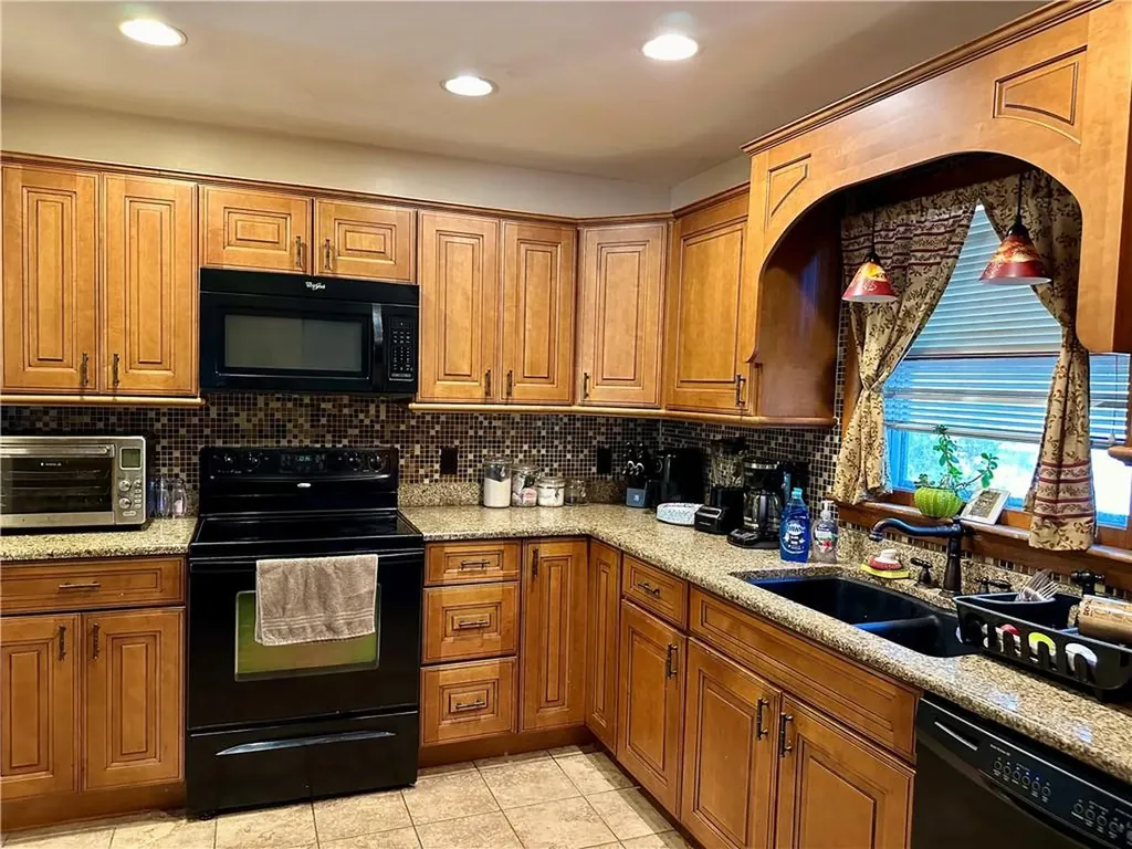 9 Oliver Drive Newburgh NY 12550