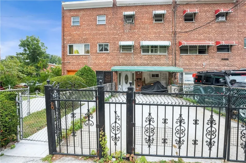 2226 Lacombe Avenue Bronx NY 10473