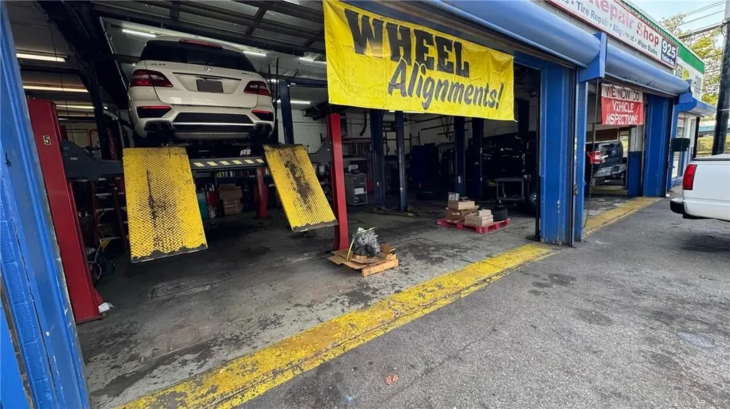 925 Yonkers Avenue Yonkers NY 10704