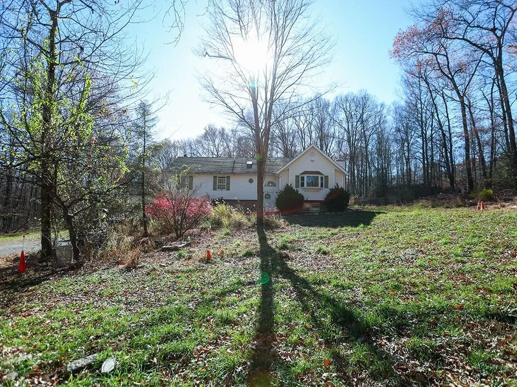 24 Roe Road Bloomingburg NY 12721