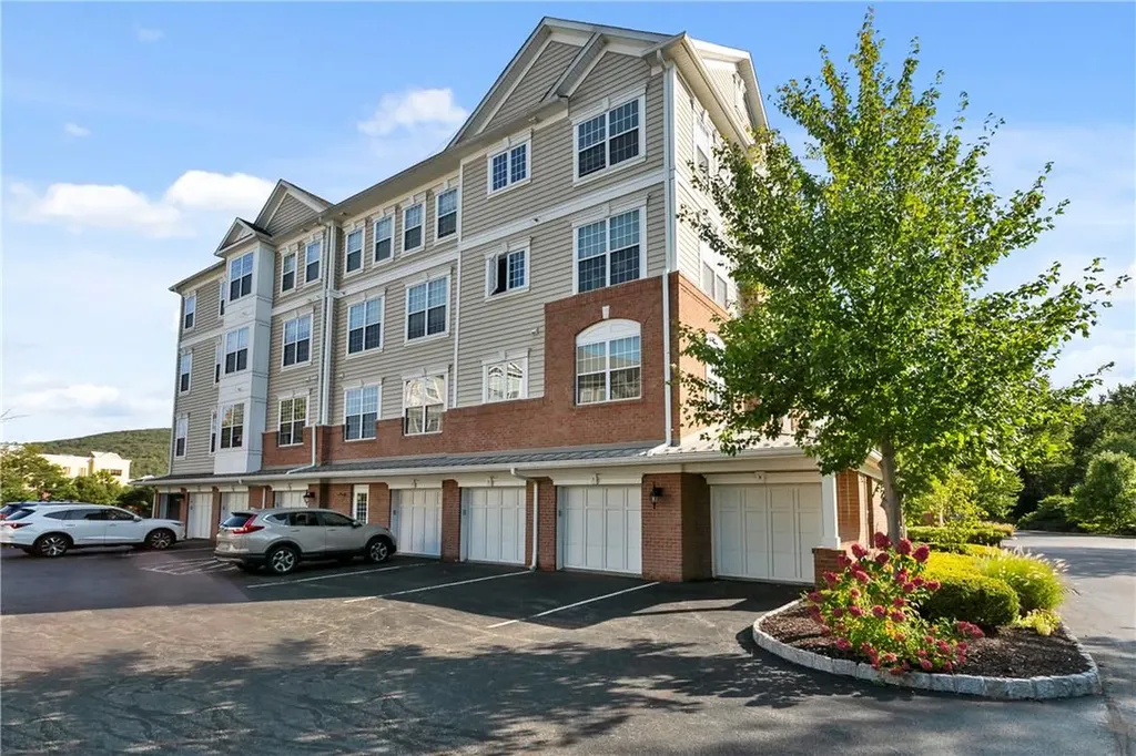 531 Regency Drive Fishkill NY 12524