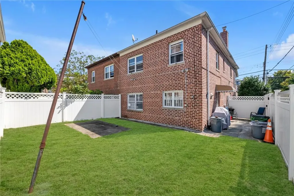 1103 Rhinelander Avenue Bronx NY 10461