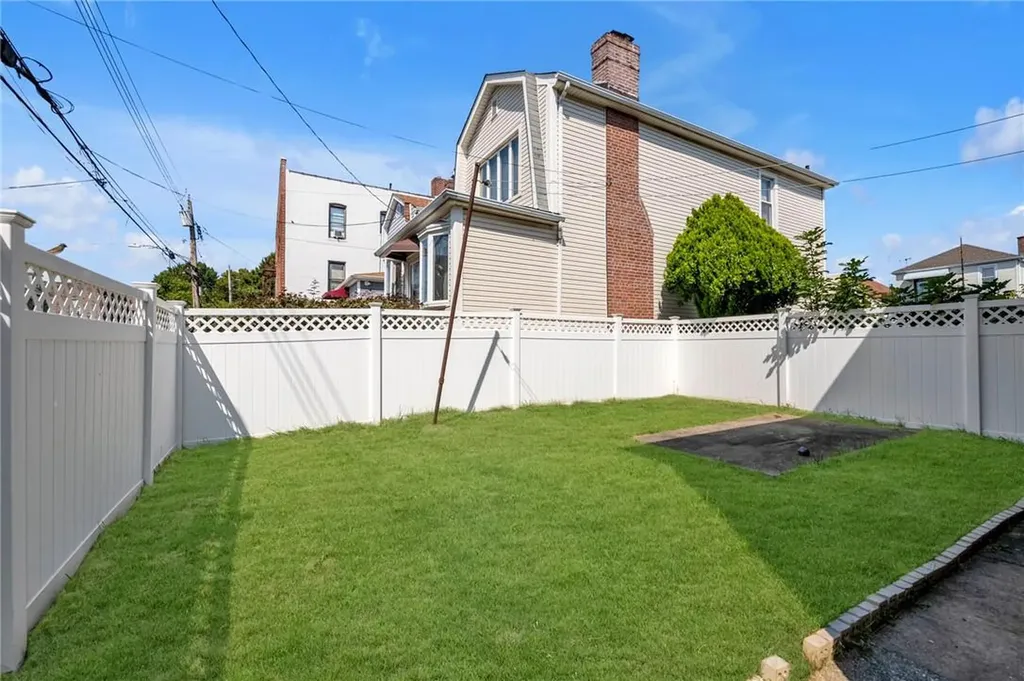 1103 Rhinelander Avenue Bronx NY 10461