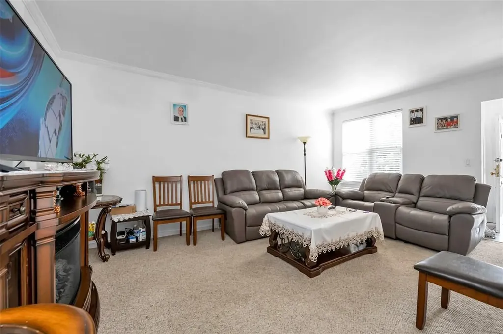 1103 Rhinelander Avenue Bronx NY 10461