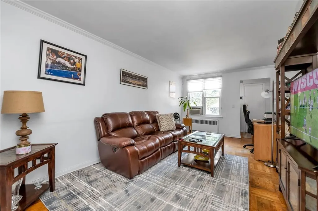 1103 Rhinelander Avenue Bronx NY 10461