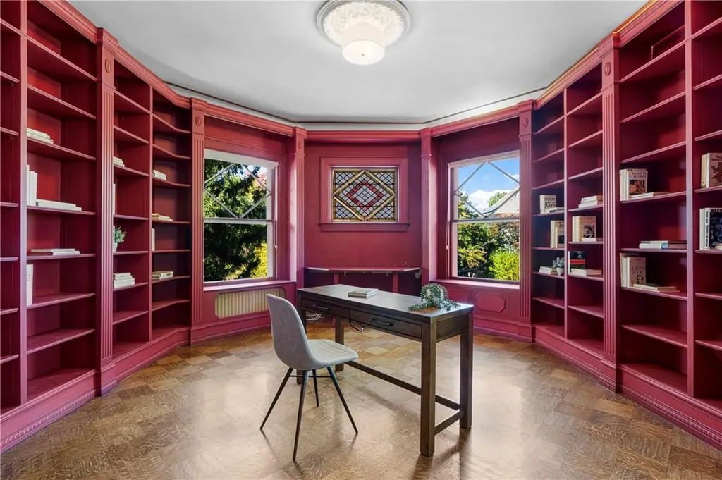 71 Beach Avenue Larchmont NY 10538