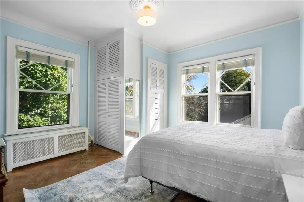 71 Beach Avenue Larchmont NY 10538