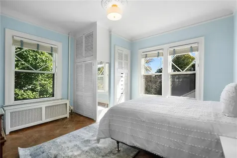 71 Beach Avenue Larchmont NY 10538