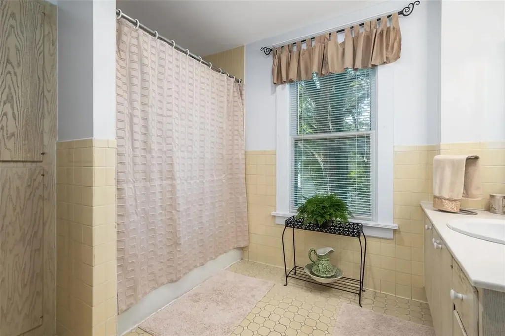 135 Elm Street Cobleskill NY 12043