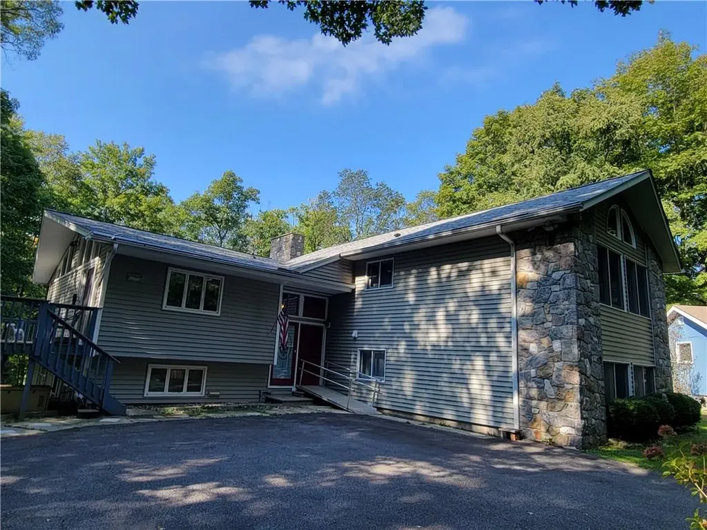 25 Barrett Hill Road Mahopac NY 10541