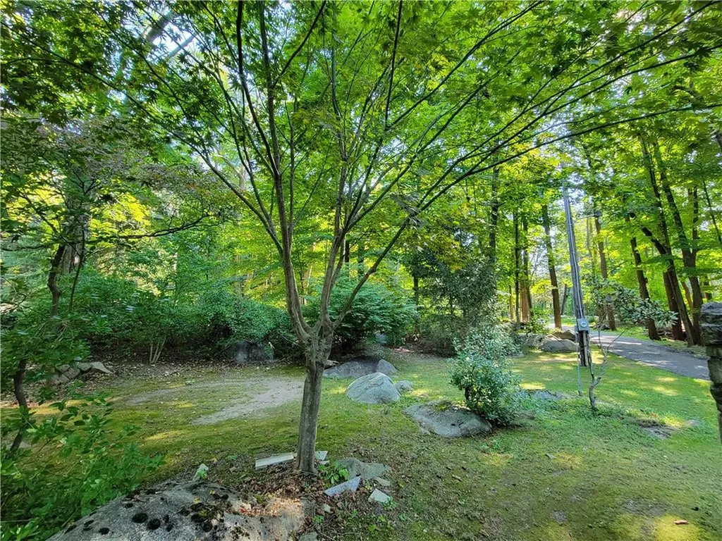 25 Barrett Hill Road Mahopac NY 10541