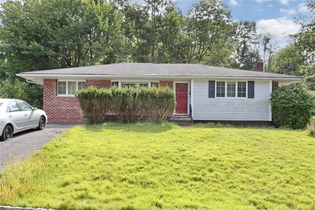 7 Woodridge Drive Garnerville NY 10923