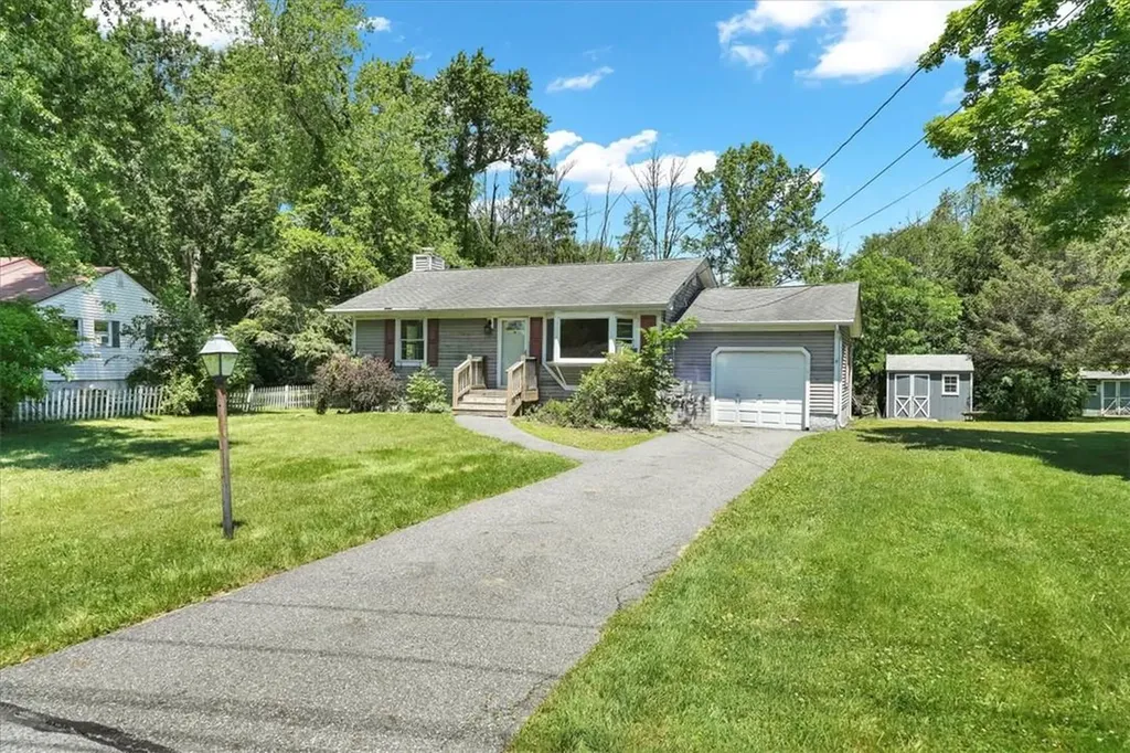 8 Merriewold Lane N Monroe NY 10950