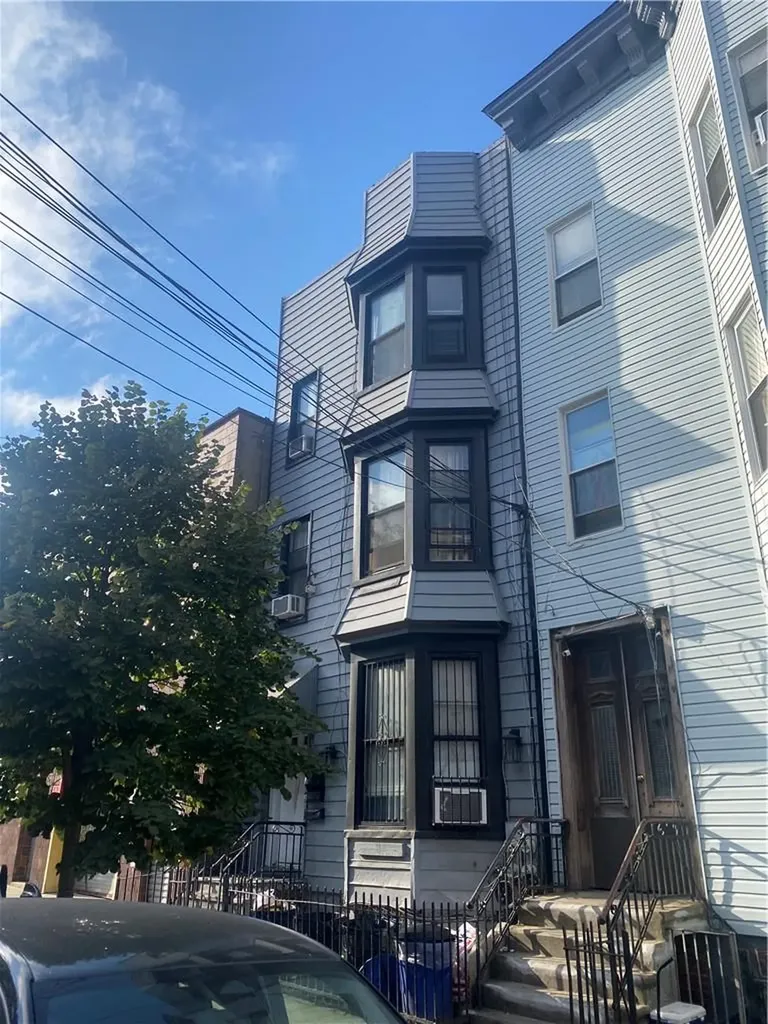 258 49th Street Brooklyn NY 11220