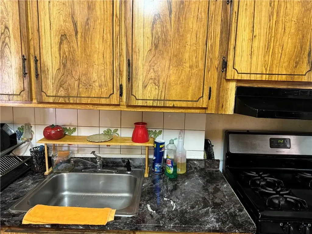 4024 Paulding Avenue Bronx NY 10466