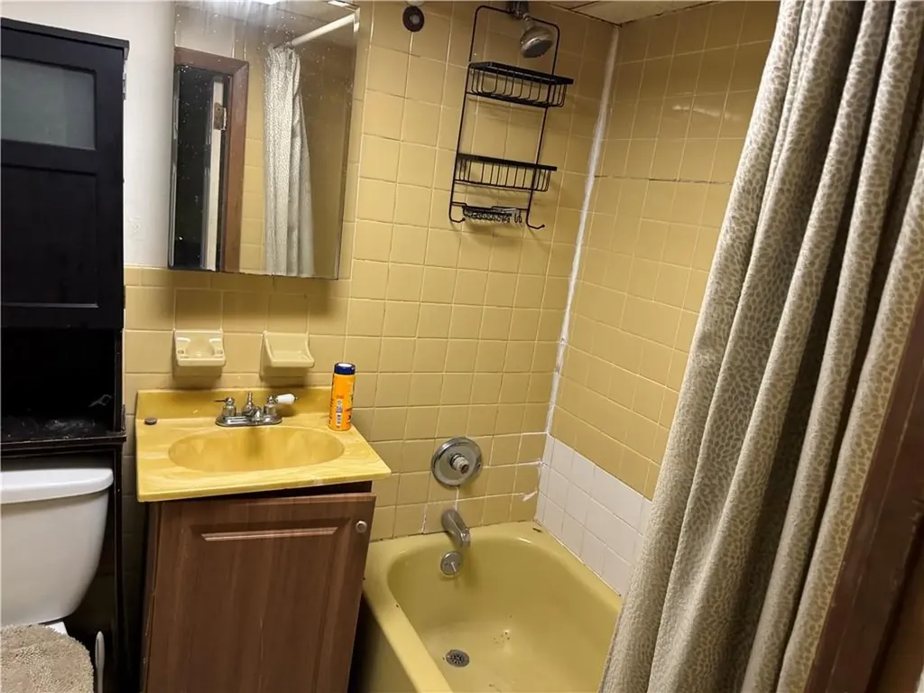 4024 Paulding Avenue Bronx NY 10466