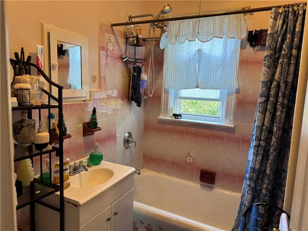 4024 Paulding Avenue Bronx NY 10466
