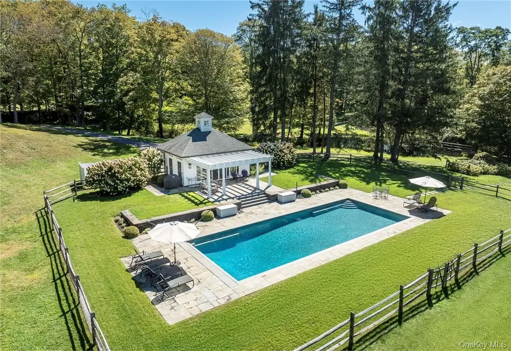 570 Pumpkin Lane Clinton Corners NY 12514
